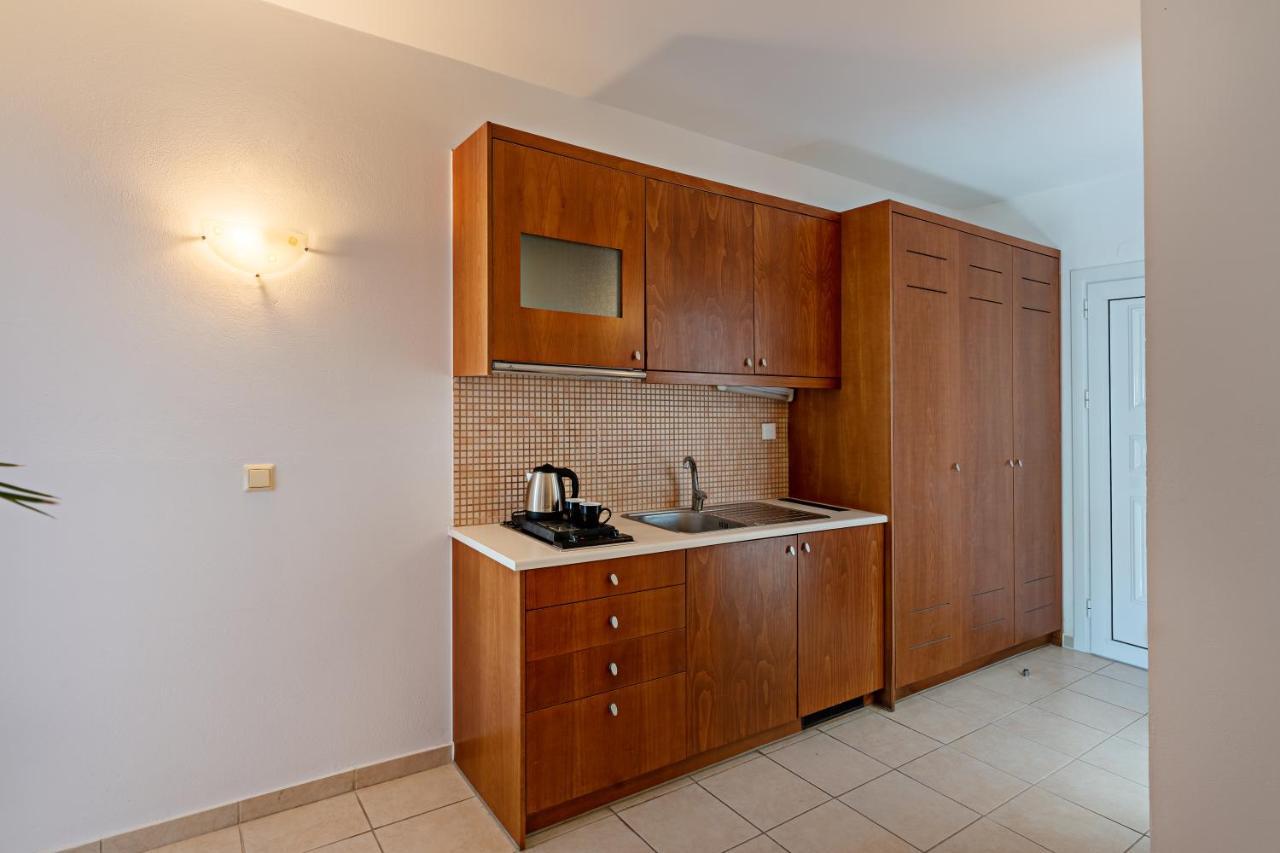 Delfina Boutique Hotel Paralia Kourna Экстерьер фото